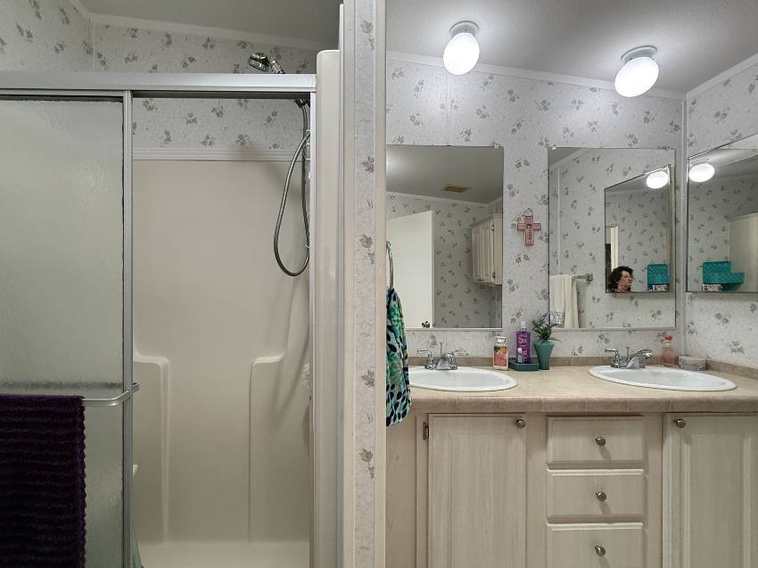 17 West Road a Palmetto, FL Mobile or Manufactured Home for Sale